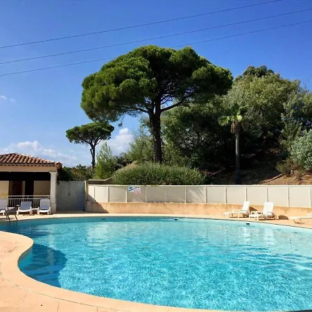 Coup De Coeur Elegant T2 Classe 3 Etoiles Avec Piscine Proche Et Sainte-Maxime