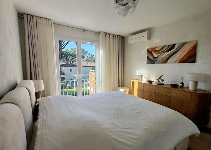 Coup De Coeur Elegant T2 Classe 3 Etoiles Avec Piscine Proche Et 아파트