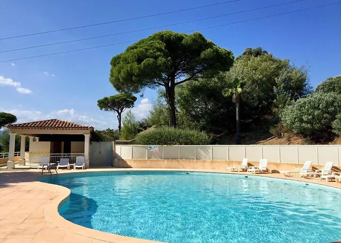 Coup De Coeur Elegant T2 Classe 3 Etoiles Avec Piscine Proche Et Sainte-Maxime