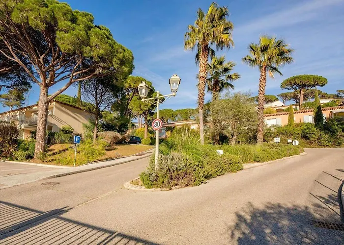 Coup De Coeur Elegant T2 Classe 3 Etoiles Avec Piscine Proche Et